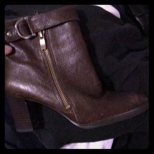 Naturalizer leather ankle boots
